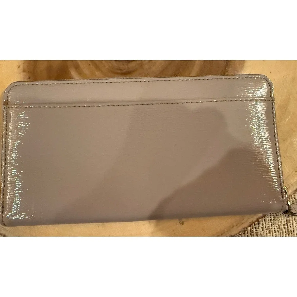 Kate Spade women's Bixby Place Neda patent leather‎ zip around wallet Beige